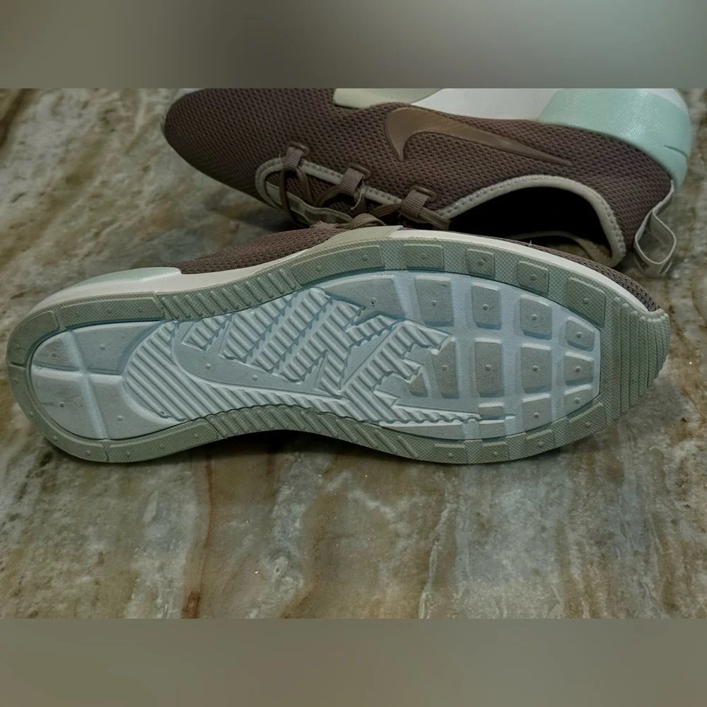 Women’s NIKE Ashin modern sneakers- sepia stone. Size 11